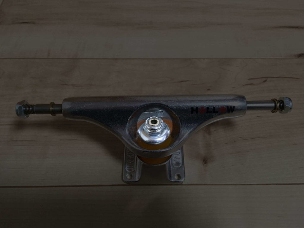 スケボーのトラック