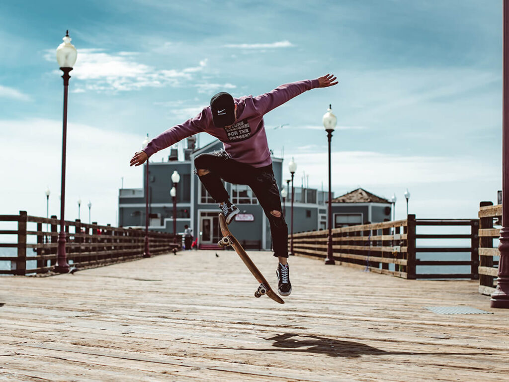 スケボーのストリートでオーリー