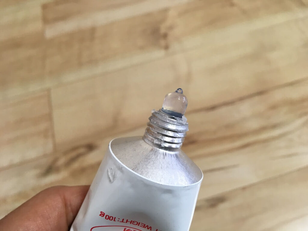 スケボーのスケシューを補強するシューグー