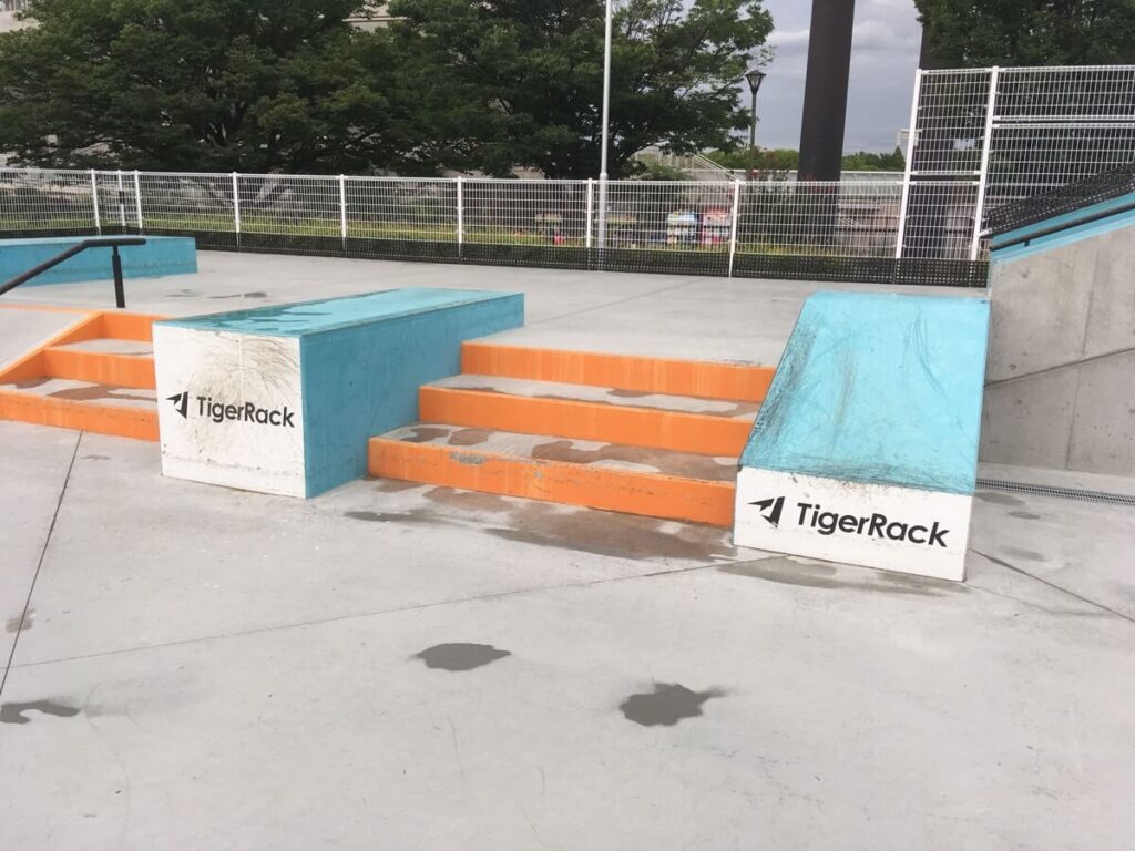 タイガーラックスケートボードパーク長居