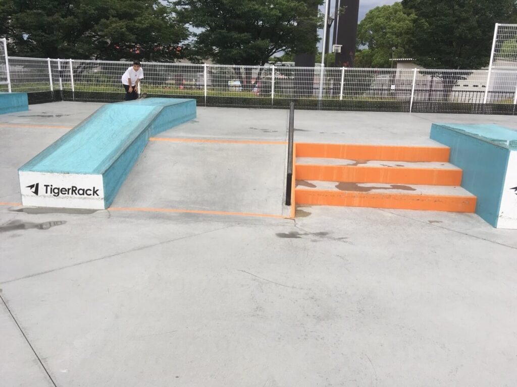 タイガーラックスケートボードパーク長居